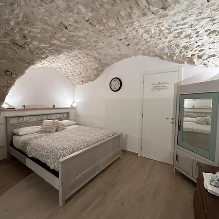 Antica Carbonaia Di *